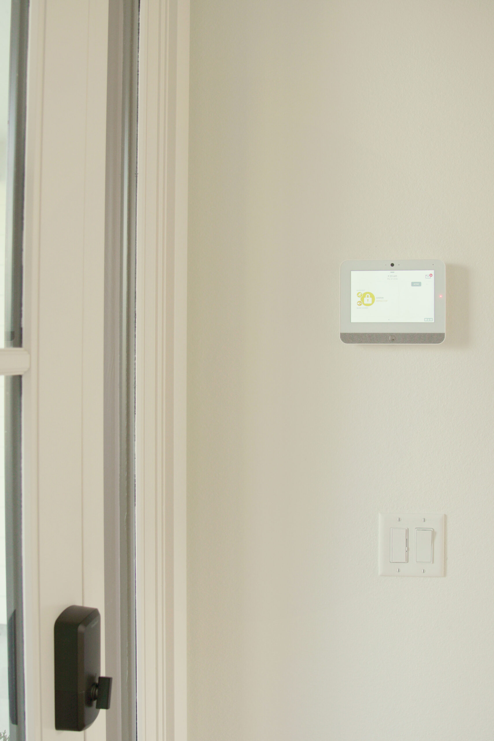 Access control panel installed in Eugene commercial building